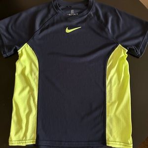 Nike Dri-Fit Tee Boys M